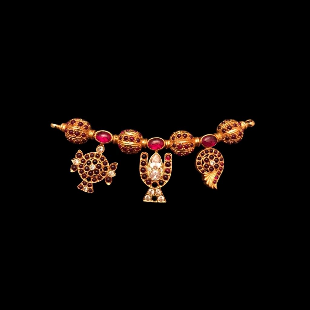 Shanku chakra gold pendant outlet
