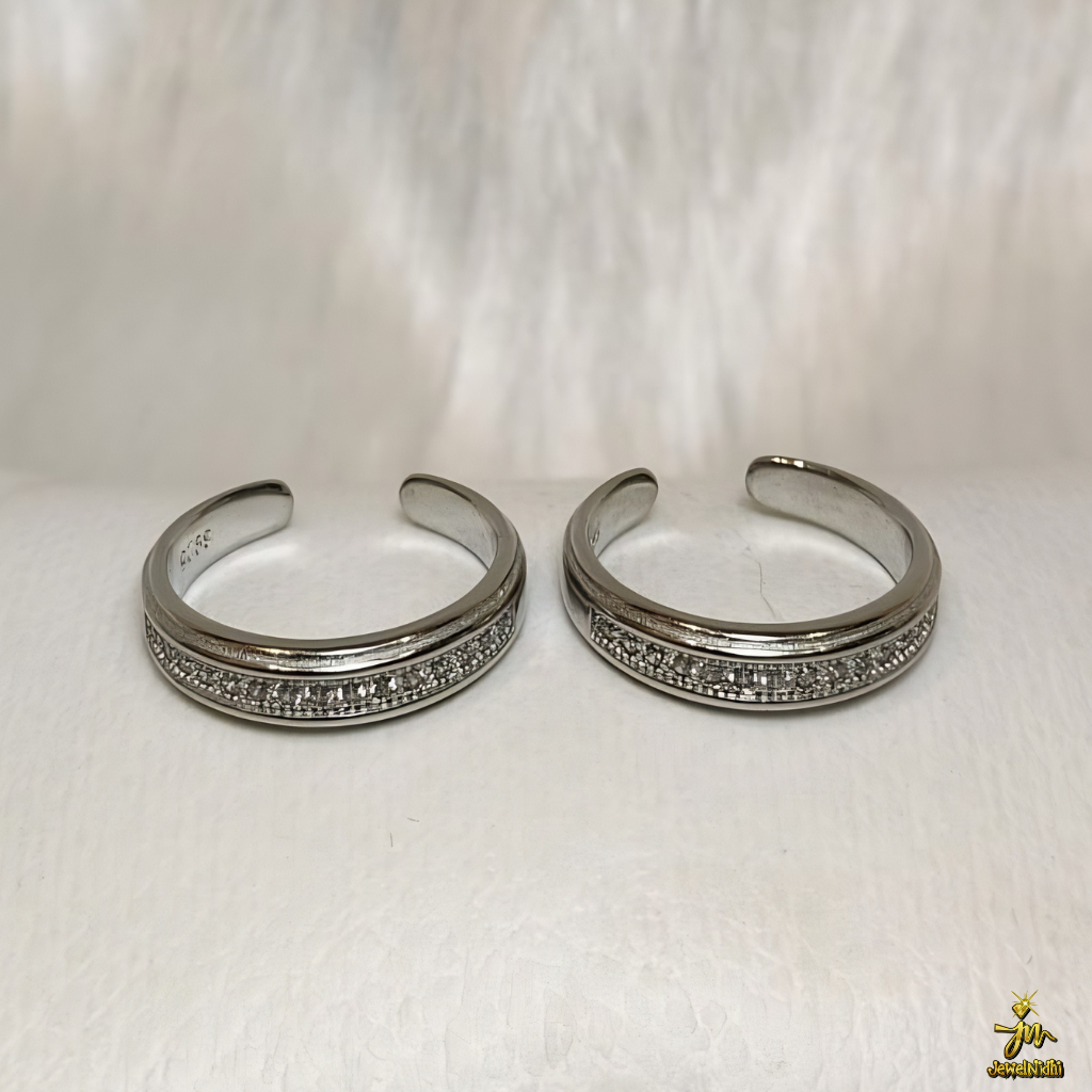 https://www.jewelnidhi.com/img/1779085536XSTR0009.png